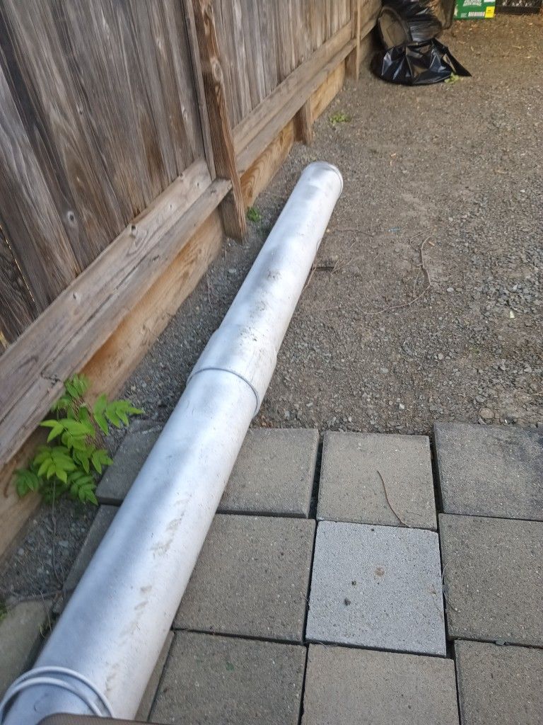 Plumbing Pipe Holder