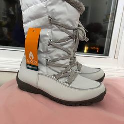Women’s Snow Boots Size 8