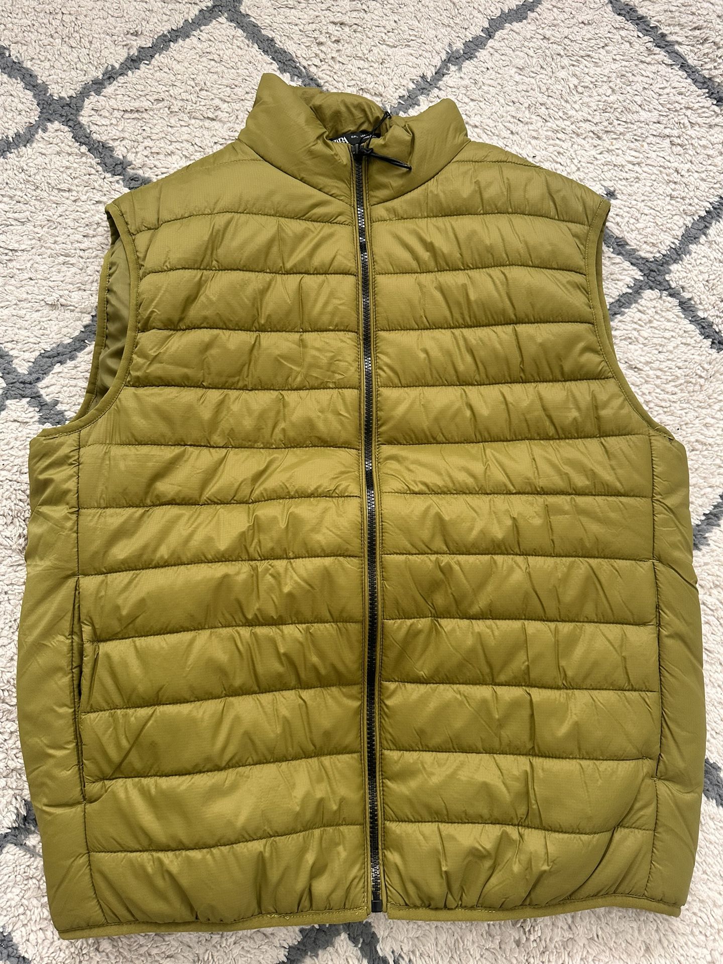 Zara puffer vest size L