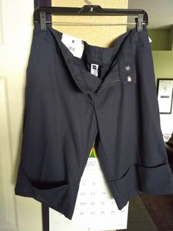 "GAP" Navy & White Pinstripe Walk Shorts / Sz.12 (NEW)
