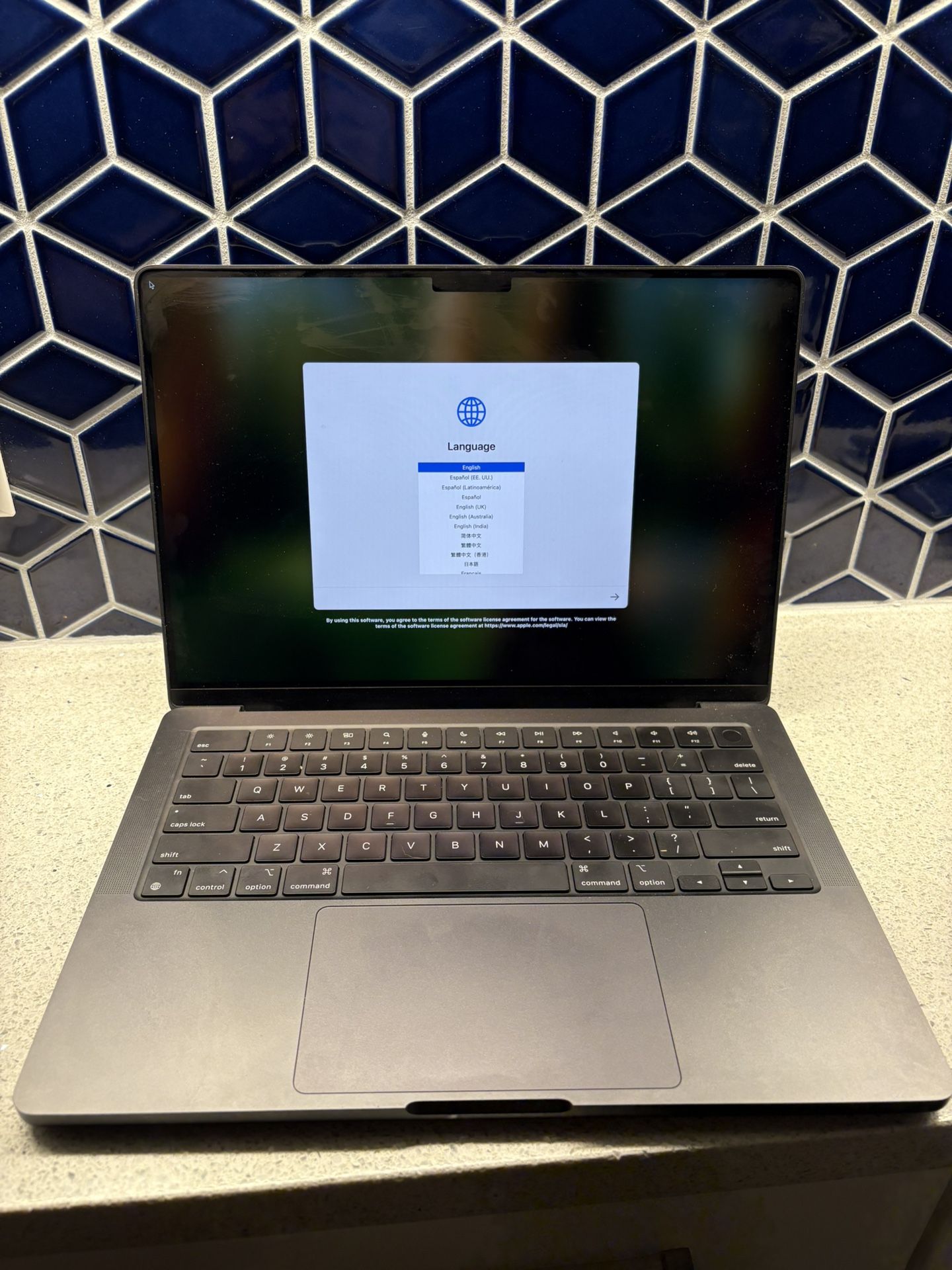 Apple 2024 MacBook Pro 14” M3 Pro
