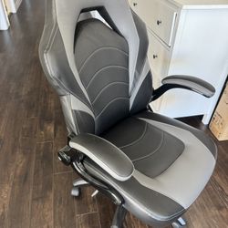 Gaming chair 