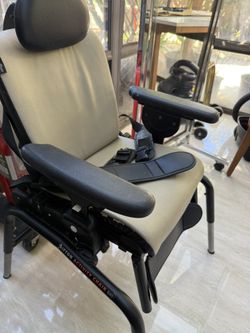 Rifton 840 Activity Chair