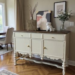 Beautiful Buffet, Credenza, Sideboard 