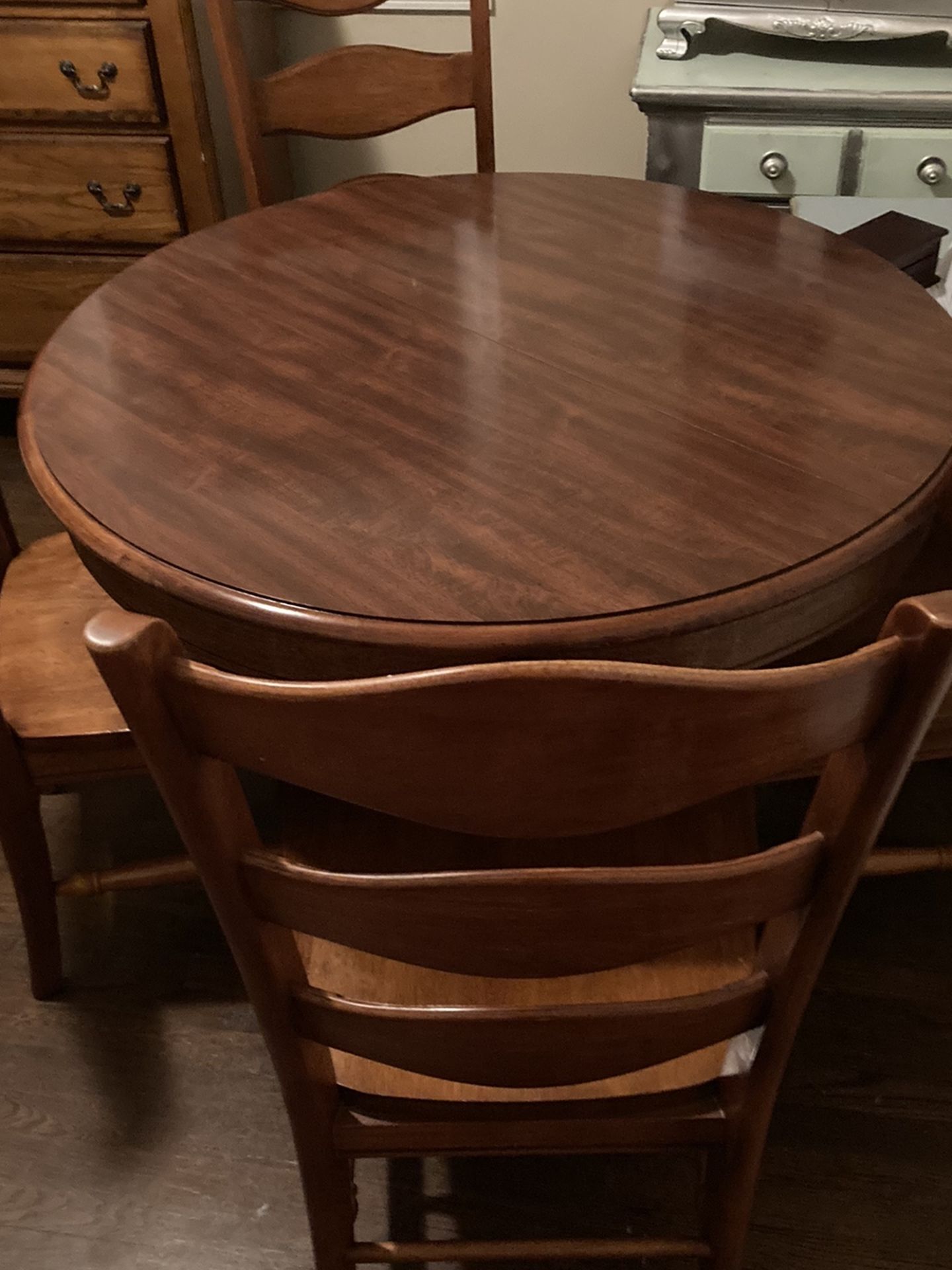 Solid wood round table for chairs solid Wood