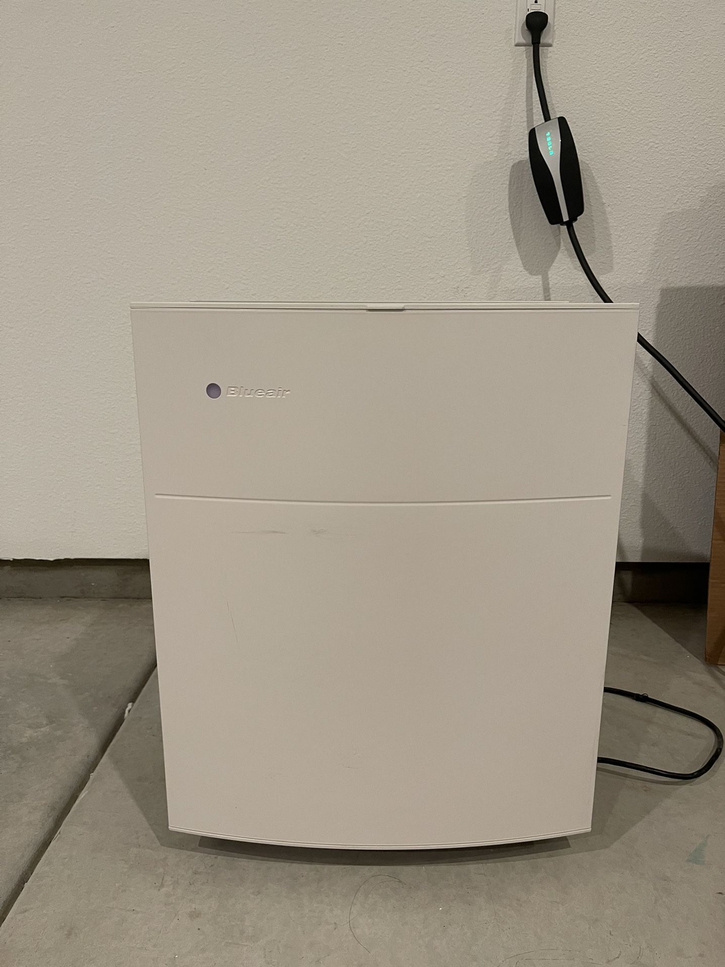 Blueair Classic 605 Air Purifier