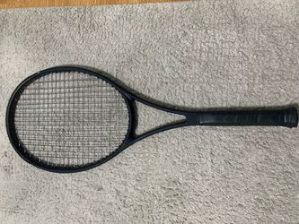 Tennis racquet- Wilson pro staff 97 v13