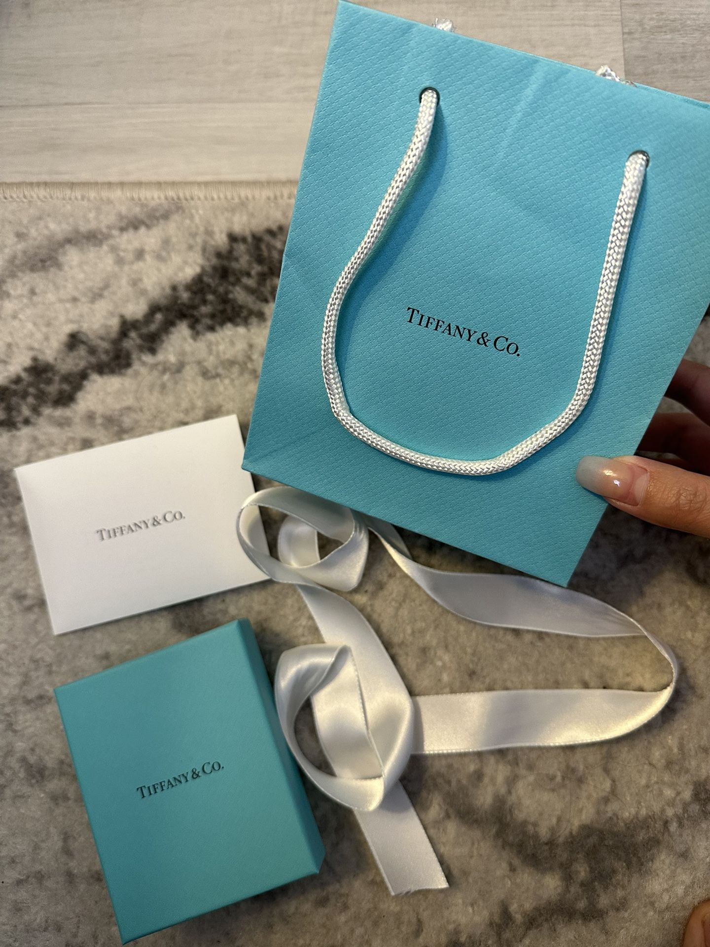Tiffany blie jewelry gift box set