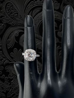Halo Cushion shape diamond gold ring 💍