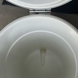 BIG COOLER LIKE NEW EXCELLENT CONDITION AND VERY CLEAN $100 ONLY SERIOUS COLLECTOR OR SERIOUS BUYERS PLEASE