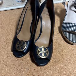 Tory Burch, black wedges