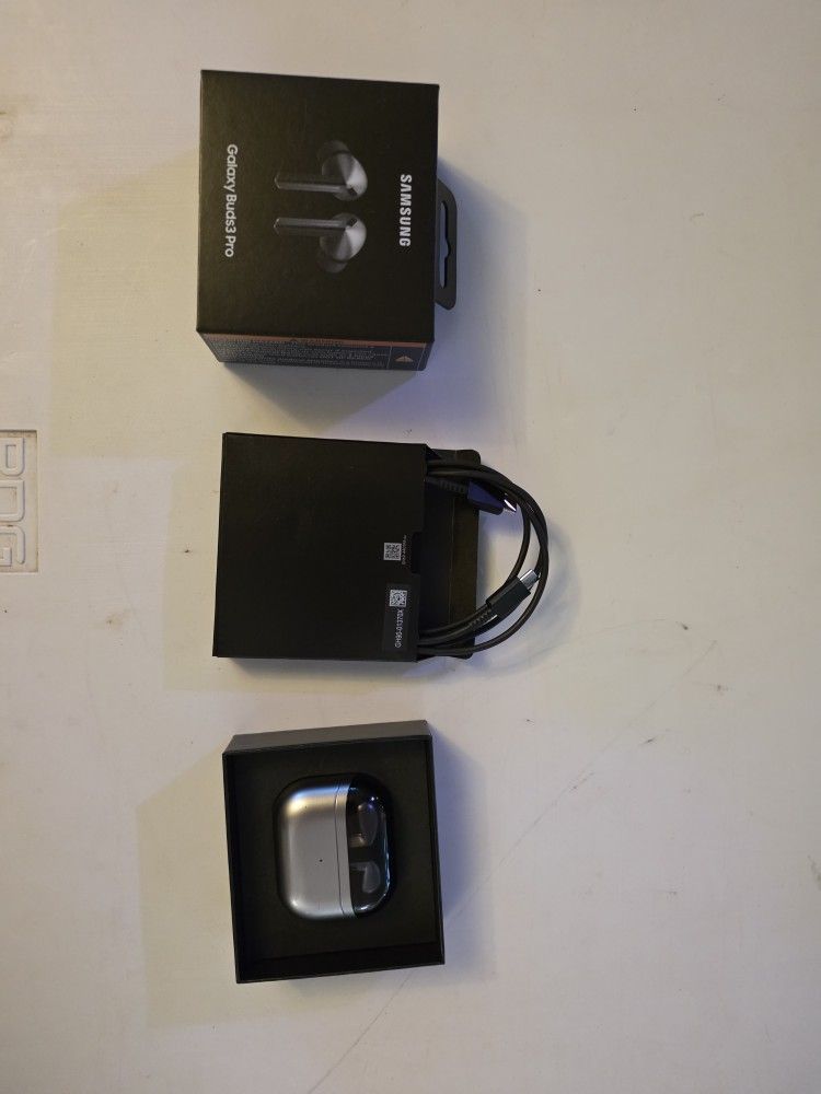 Samsung Galaxy Pro 3 Earbuds