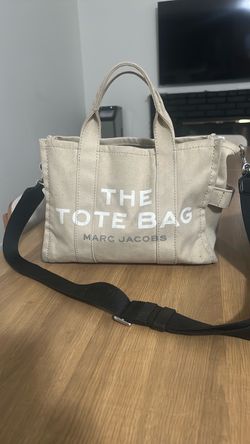 THE TOTE BAG