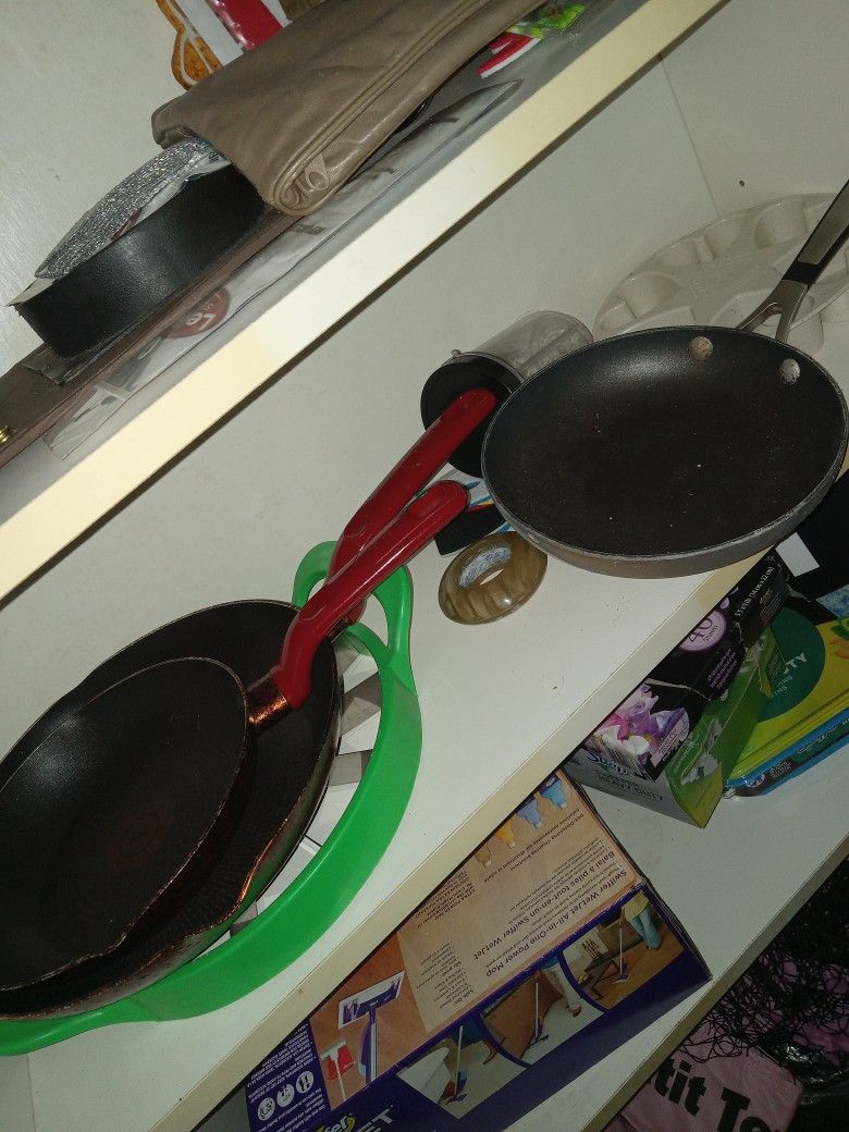 Frying Pan 1 Dollar