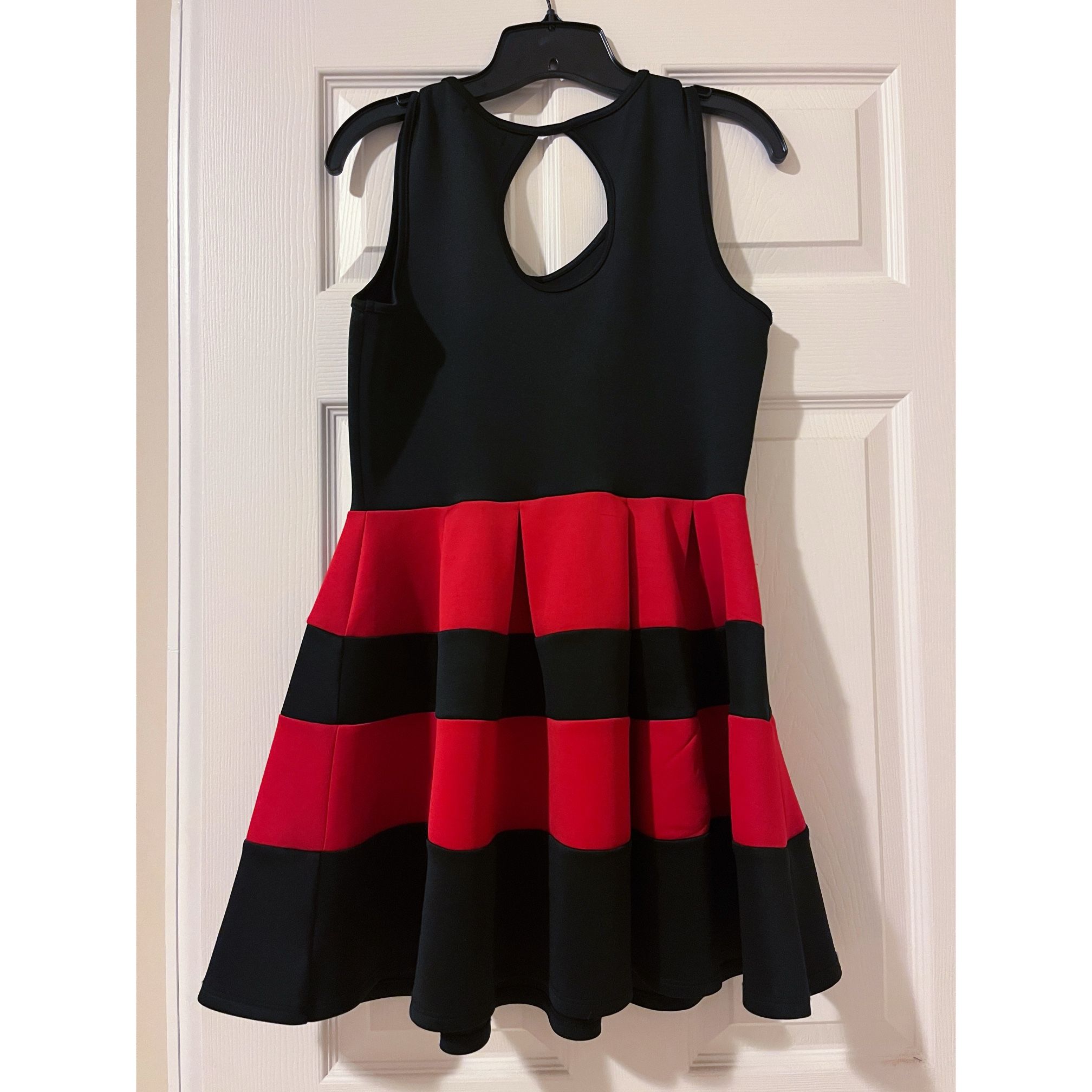 NWOT Sapphire Dolls Black & Red Sleeveless Dress, Junior 13