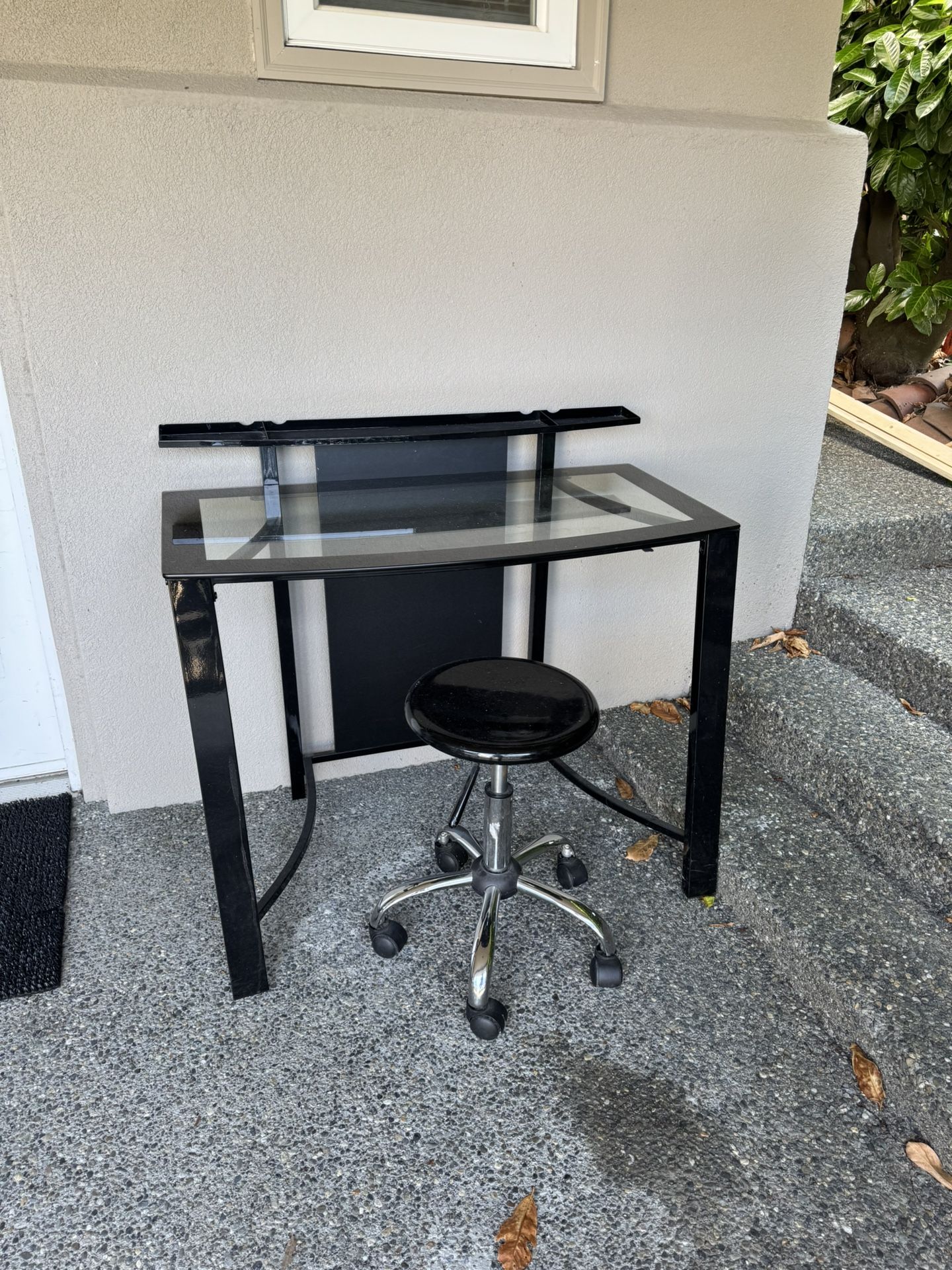 Glass With Black Metal Desk With Stool On Wheels