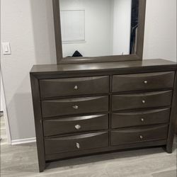 Madison 8-Drawer Gray Dresser with mirror 