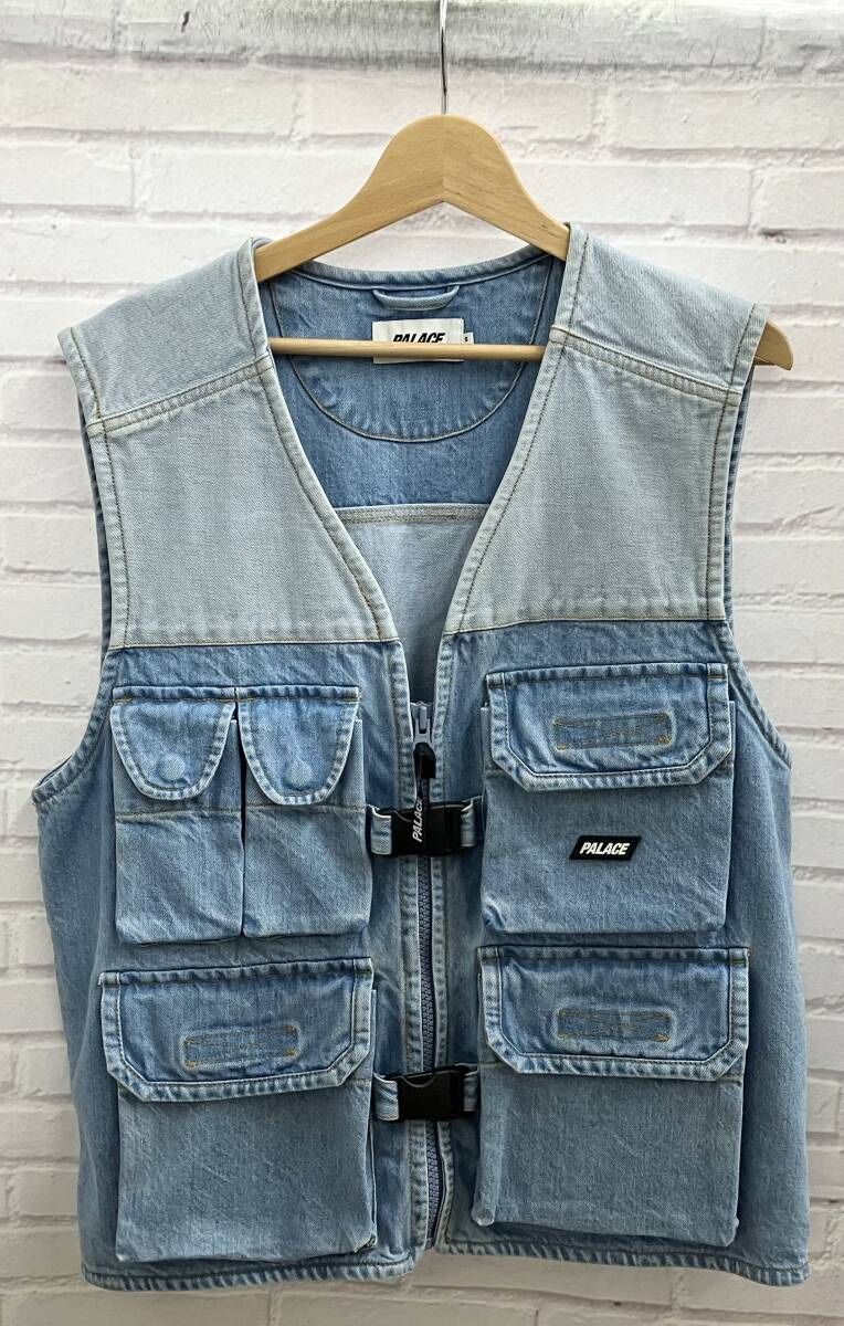 PALACE SKATEBOARDS UTILITY VEST