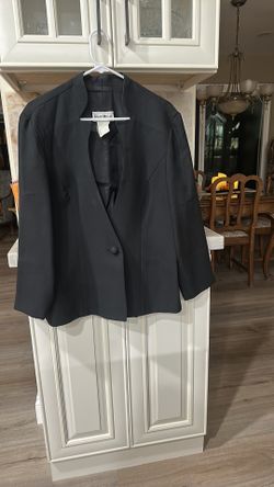 Elegant Ladies Dress Jacket