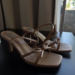 DV Dolce Vita Women's Caramel Zidane Sandals