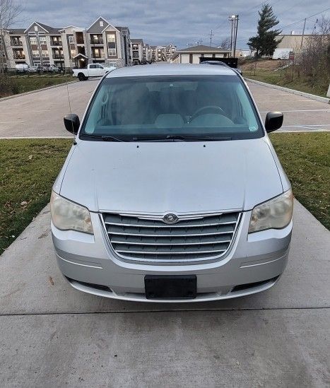 2009 Chrysler Town & Country