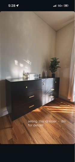 Black 7-Drawer Dresser with Gold Hardware