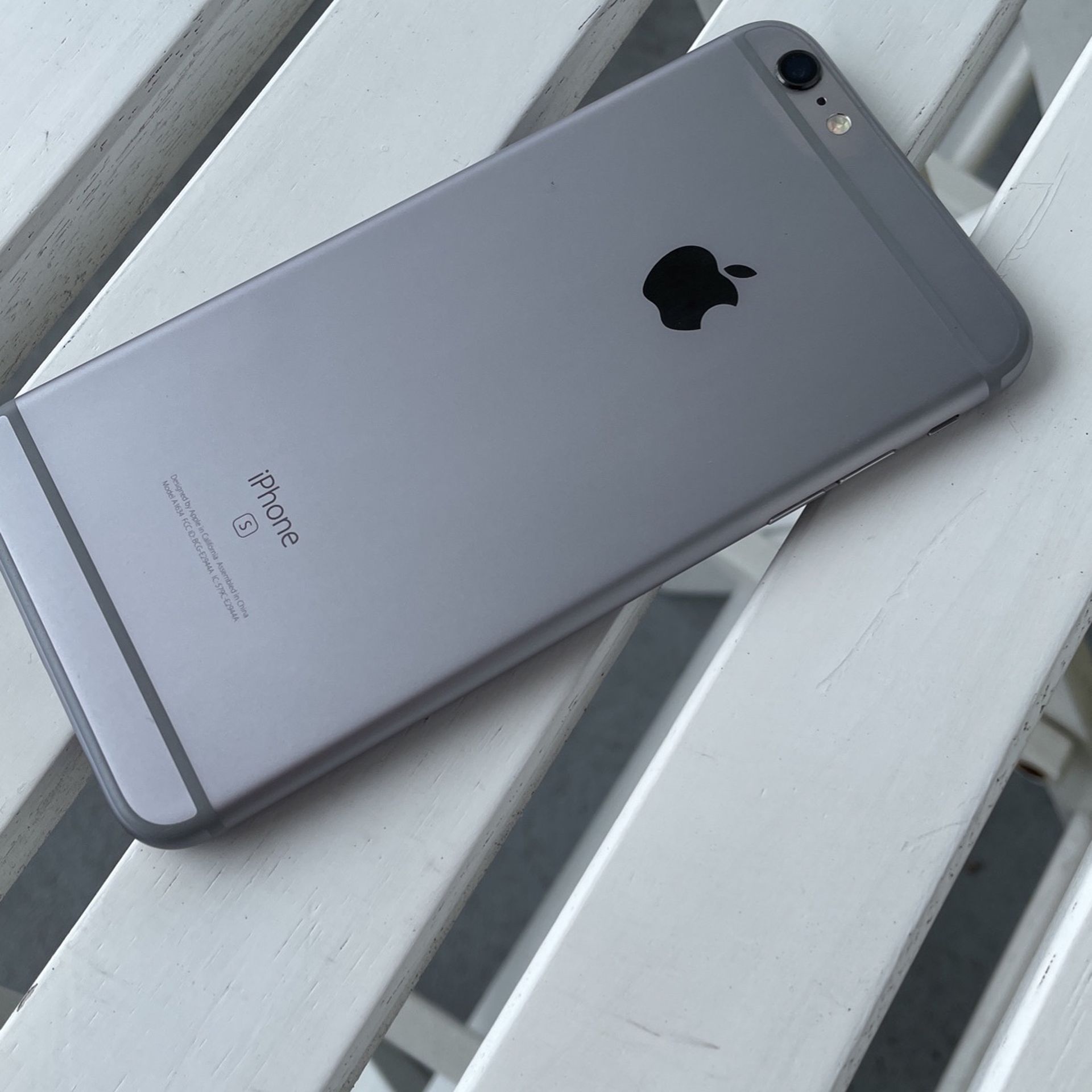 iPhone 6s Plus 128gb Unlocked w/ Box