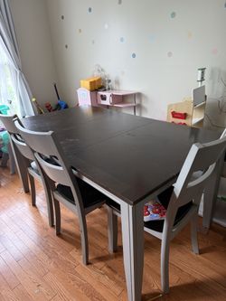 Dining Room/kitchen Table