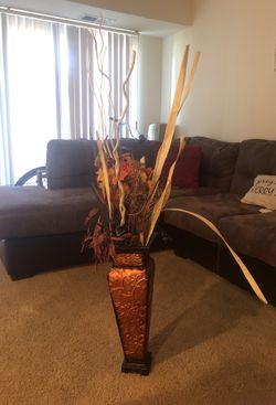 Decorative flower vase