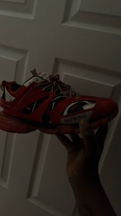 Balenciagas tracks