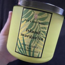 Bath and body works candle