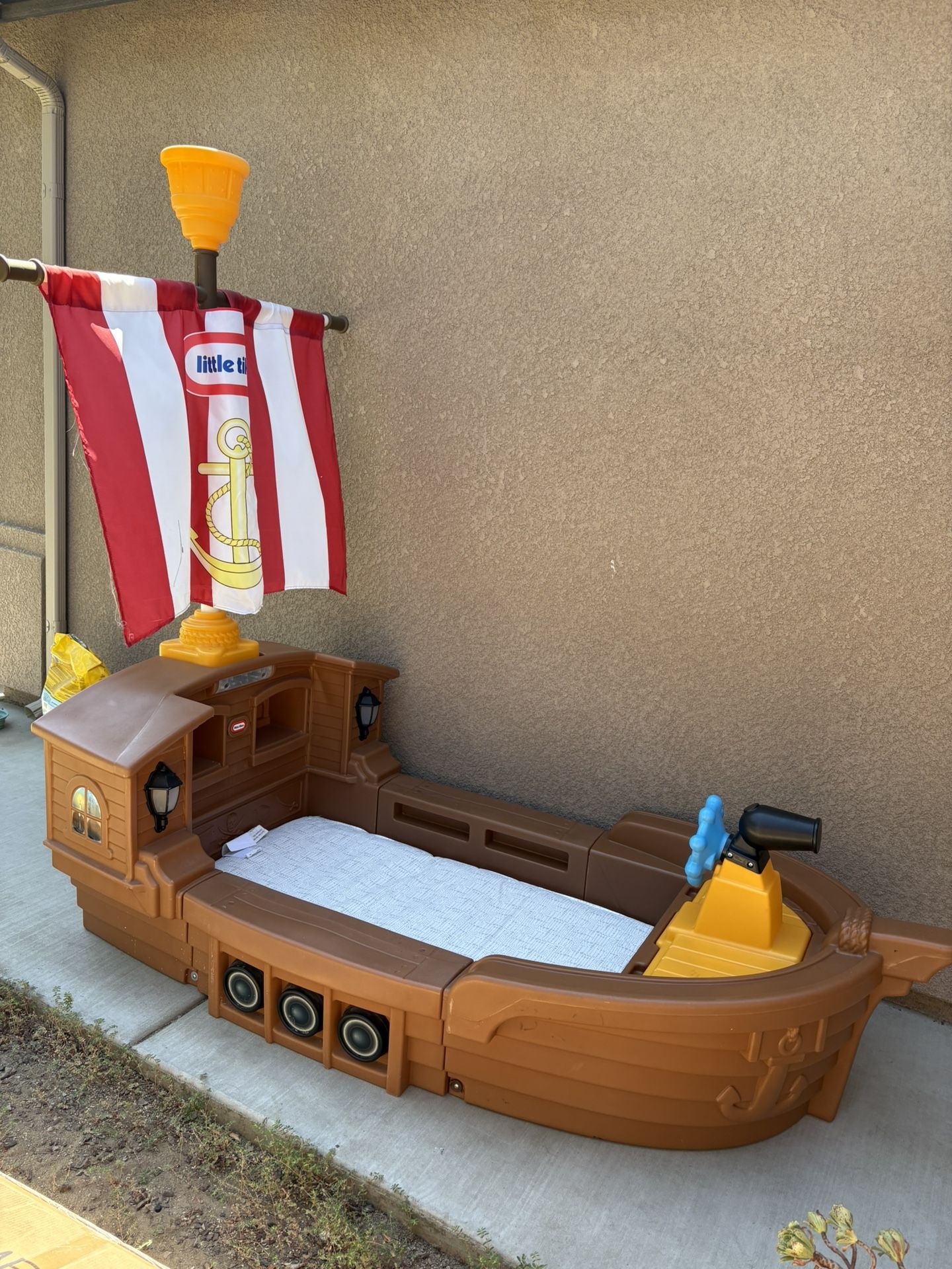Toddler Pirate Bed