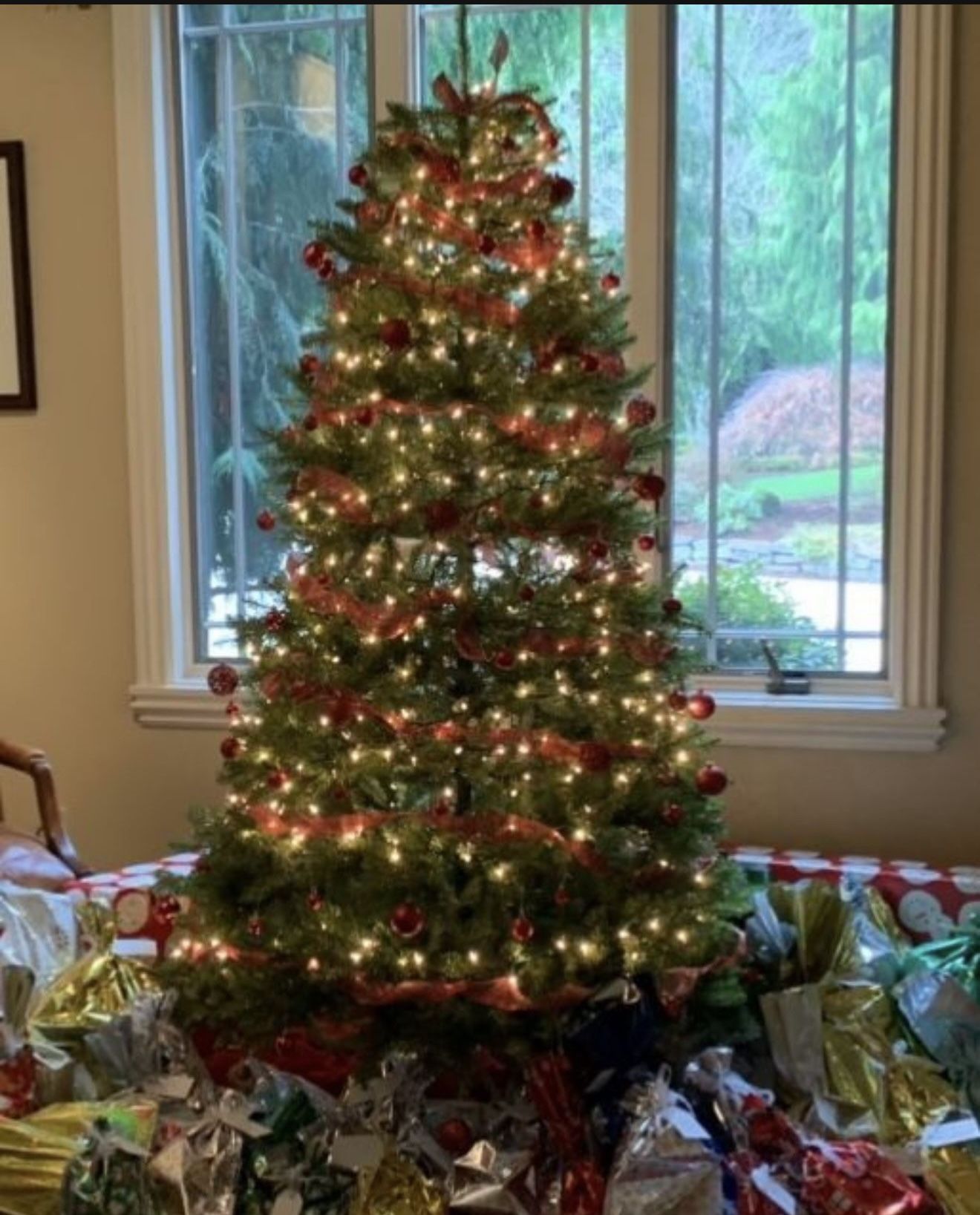 Frontgate 7ft Pre-Lit Christmas Tree w/ Rolling Storage Bag (Lights Not Working) 