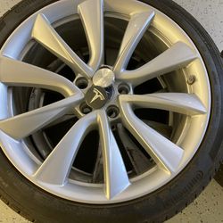 Calling All Tesla Drivers! Tesla 19” Gemini Sport Wheels & Tires Thumbnail