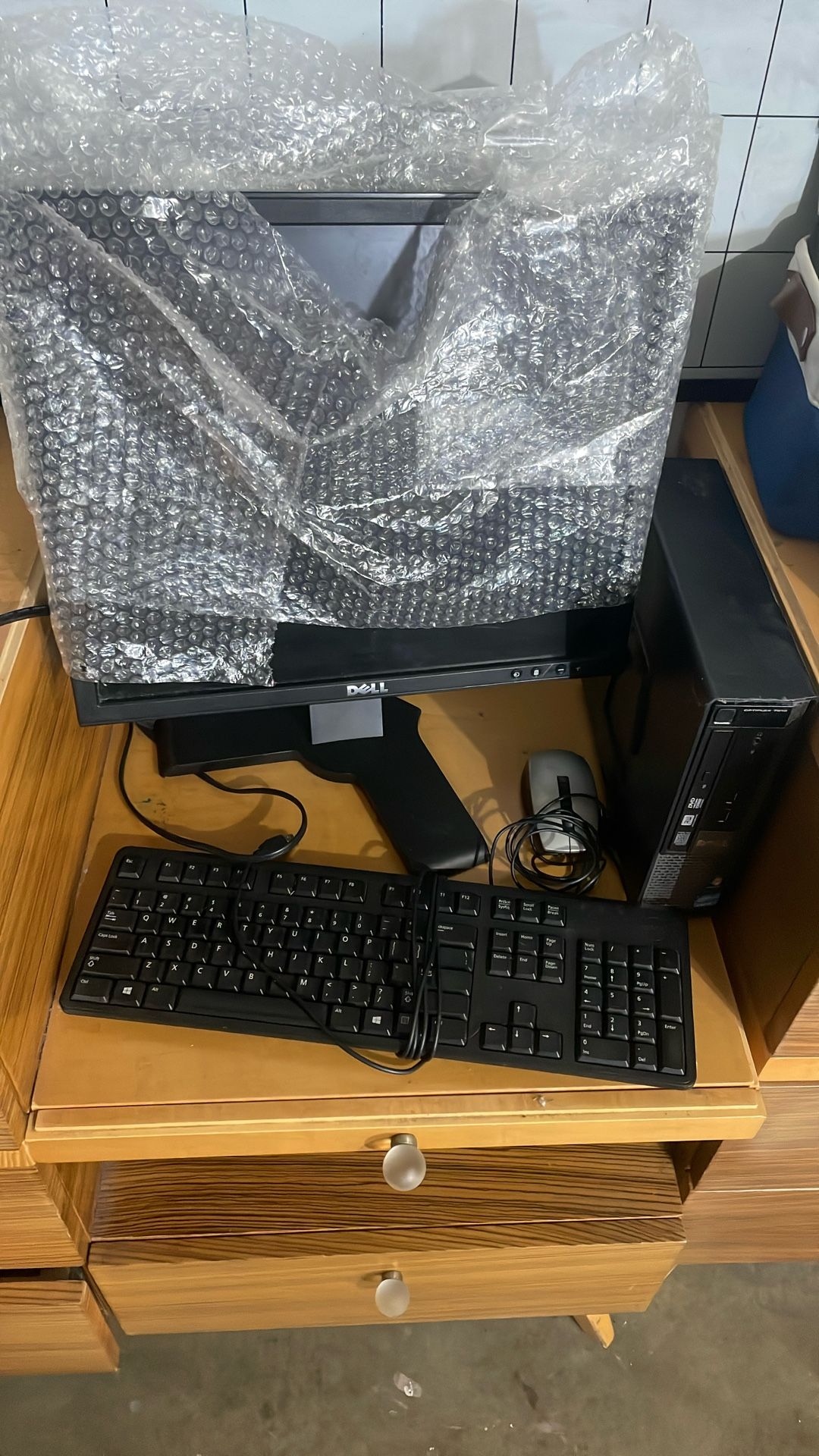 Dell Desktop Monitor