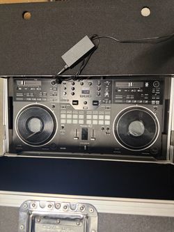 Pioneer DJ DDJ-REV7 with Odyssey Flight Case FZREV7