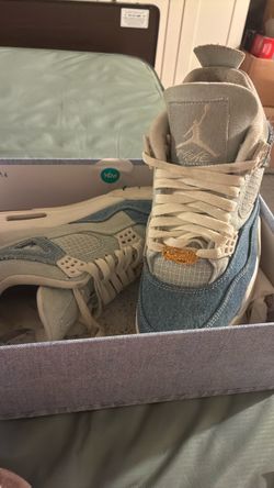 Air Jordan 4 Retro Levi's Denim Sneakers