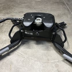 13-25 Ram 3500 30,000 LB Fifth Wheel Direct Mount Hitch Kit New Mopar OEM