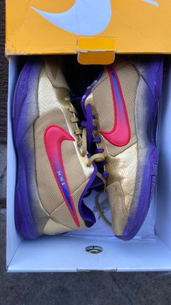 Kobe V Protro/Undefeated