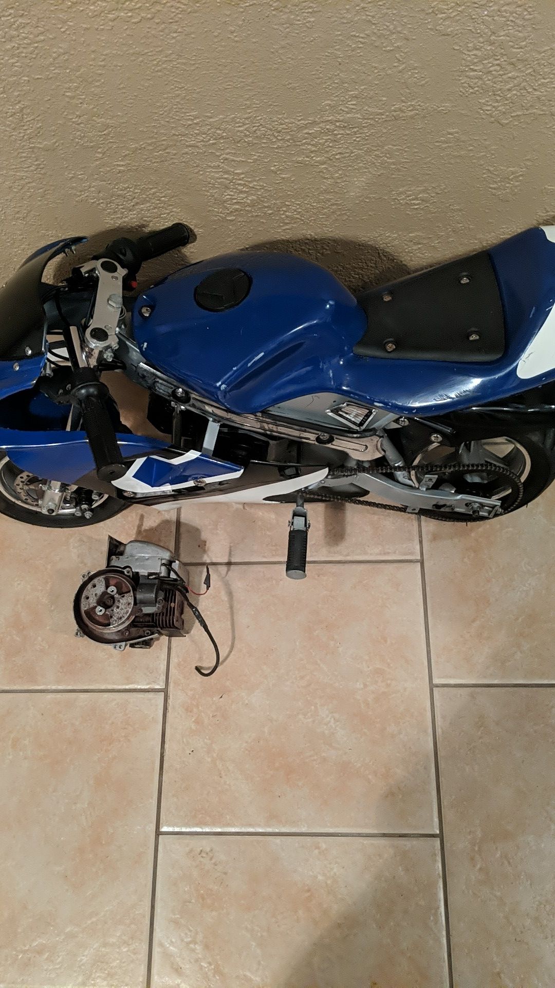 2016 Model GS-001, 2 stroke, 33cc Pocket Bike w/ extra engine