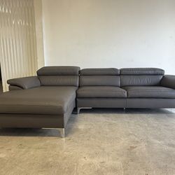 Modern Sectional Sofa – Faux Leather – Excellent Condition! DELIVERY AVAILABLE!!!!