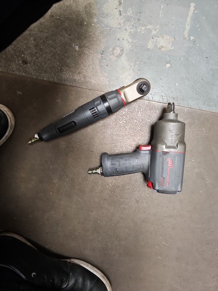 1/2 Inch Impact Gun And 3/8 Air Ratchet