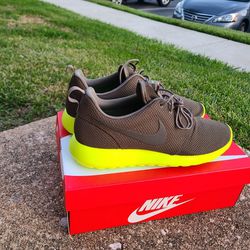 New Men Nike Roshe One Tarp Green/deep Smoke-volt Shoe Size 11