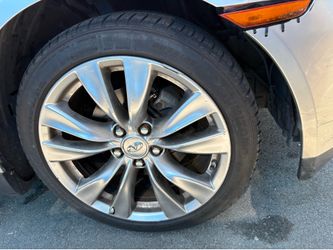 18in Infiniti rims with tires and sensors