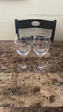 Home Essentials Wine Glass