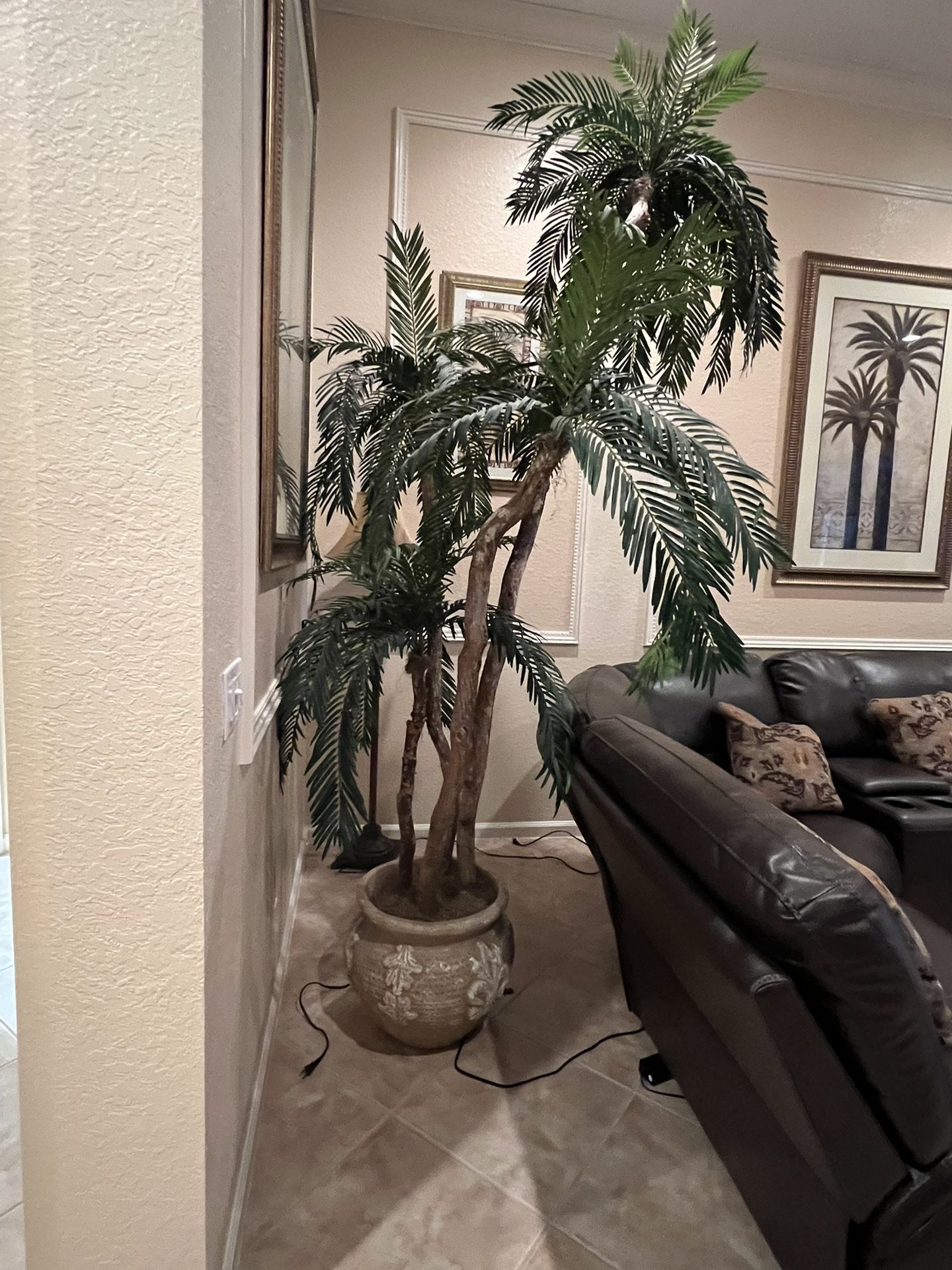 Decorative Palm Tree with Ceramic Pot