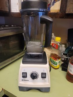  Vitamix Blender Commercial  Series 7500