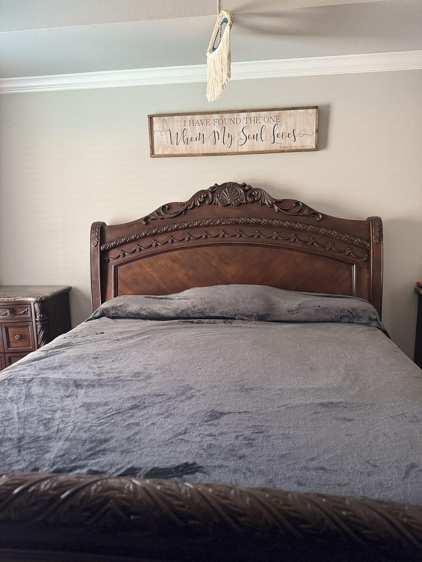 Northshore King Bedroom Set