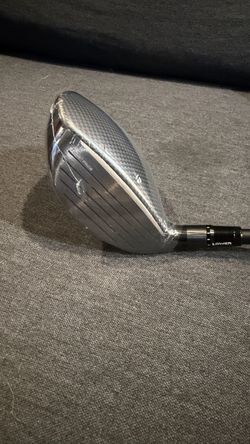 New TaylorMade Qi35 5 wood is right-handed with an 18-degree loft.