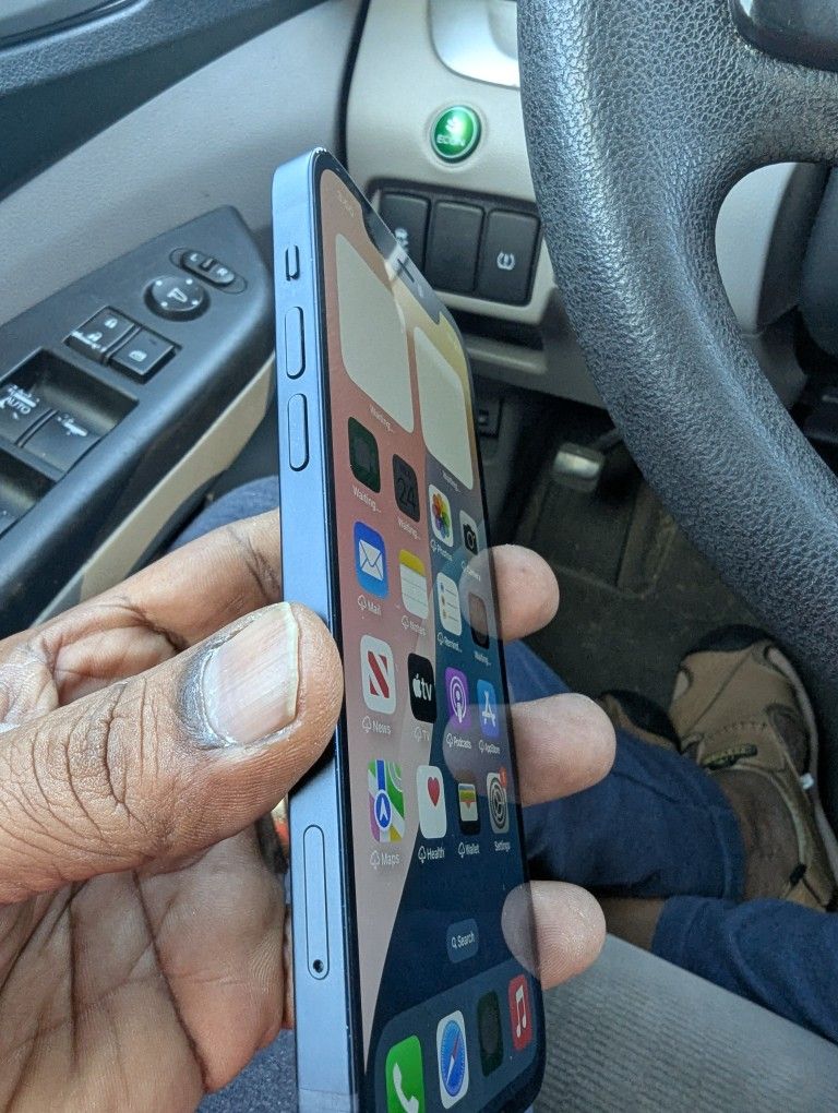 Apple iPhone 12 128GB Unlocked in Very Good Condition.